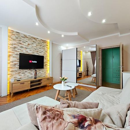 Apartman Julija Donji Milanovac Eksteriør bilde