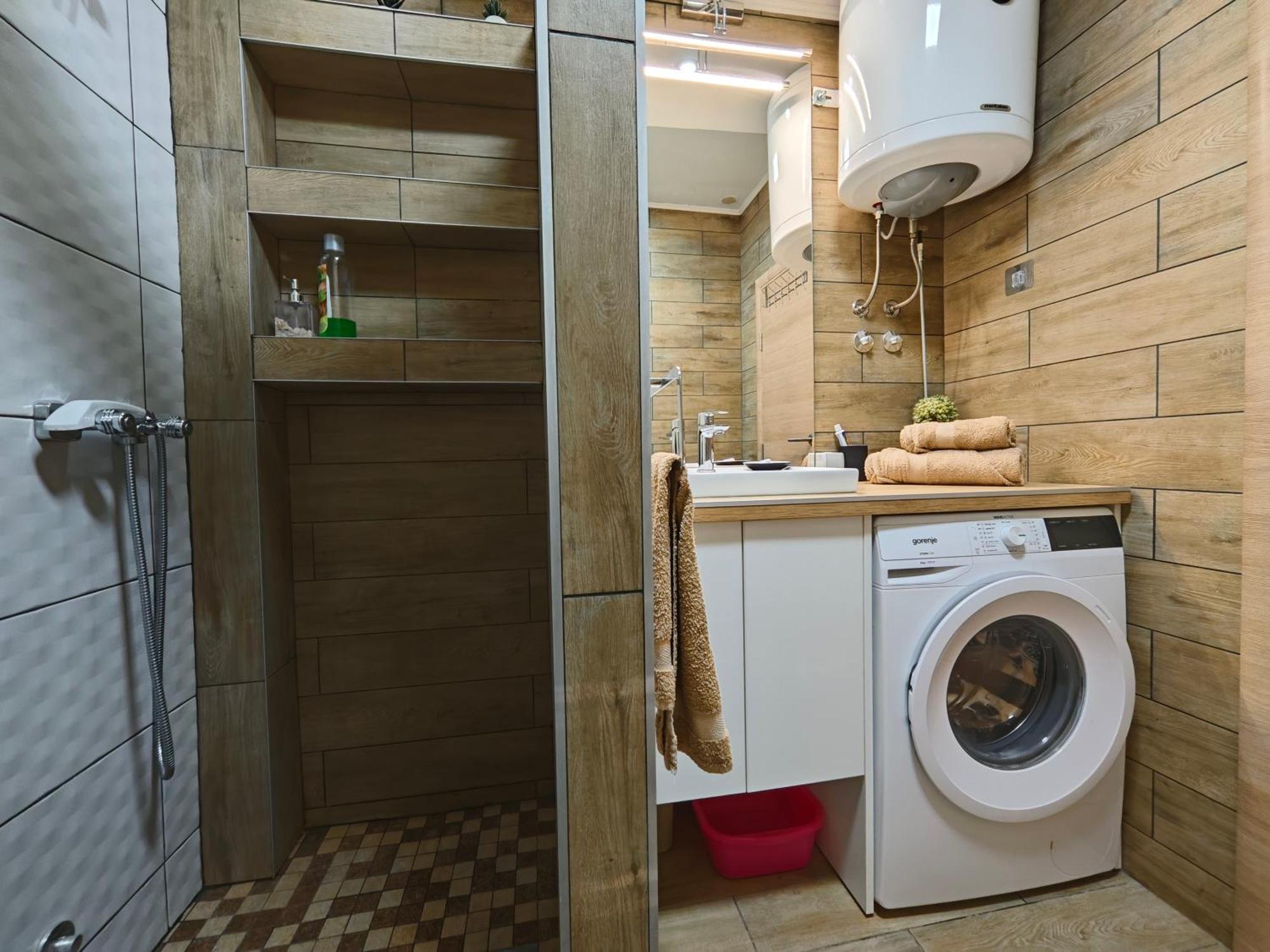 Apartman Julija Donji Milanovac Eksteriør bilde