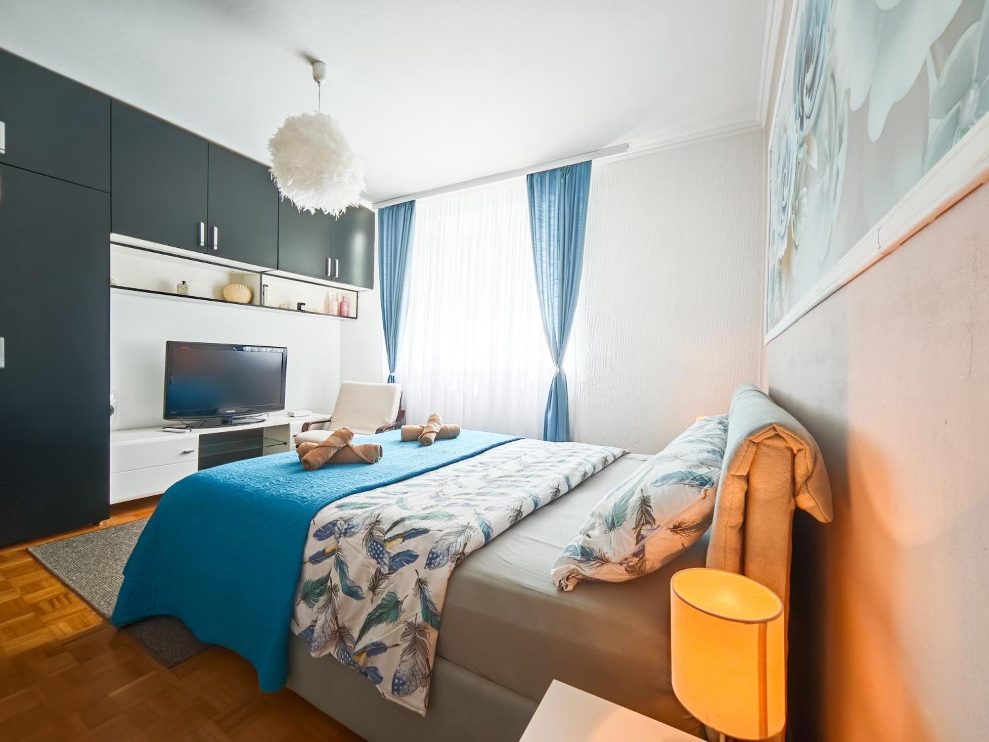Apartman Julija Donji Milanovac Eksteriør bilde